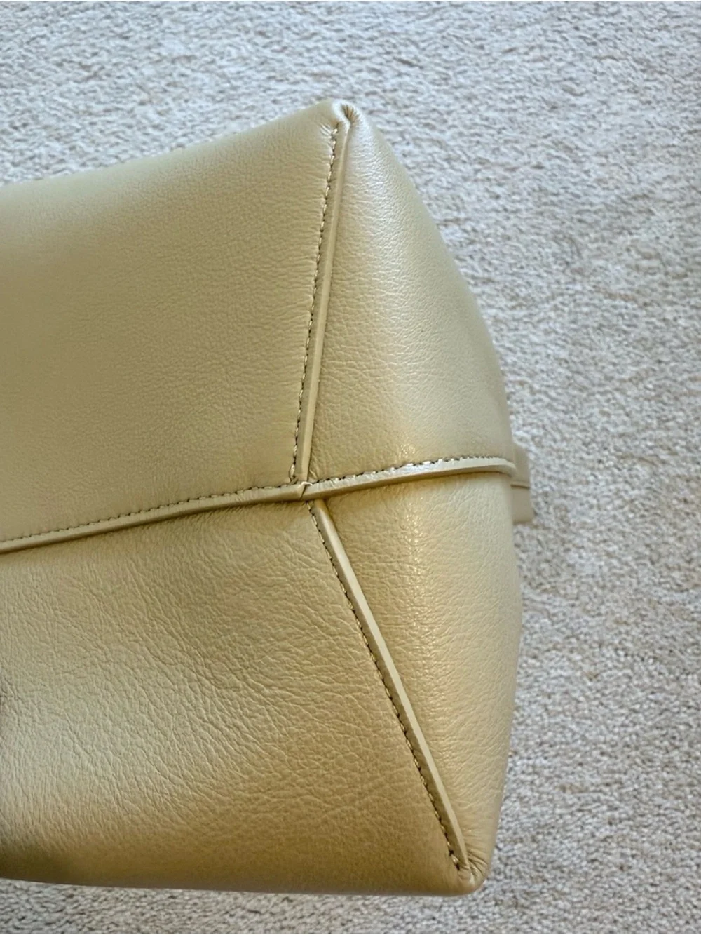 Mansur Gavriel mansur gavriel